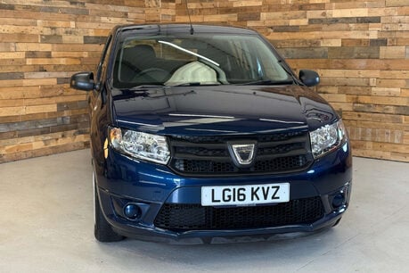 Dacia Sandero 0.9 TCe Ambiance Hatchback 5dr Petrol Manual Euro 6 (s/s) (90 ps) 65