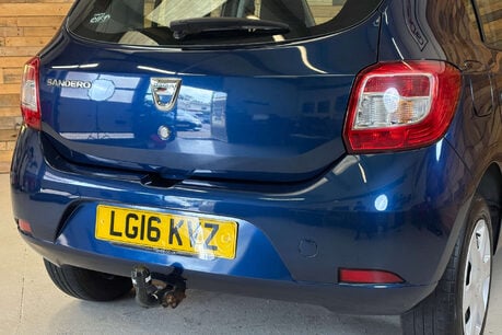 Dacia Sandero 0.9 TCe Ambiance Hatchback 5dr Petrol Manual Euro 6 (s/s) (90 ps) 56