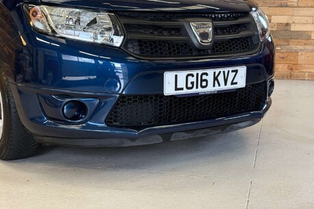 Dacia Sandero 0.9 TCe Ambiance Hatchback 5dr Petrol Manual Euro 6 (s/s) (90 ps) 72