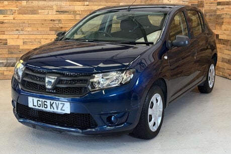 Dacia Sandero 0.9 TCe Ambiance Hatchback 5dr Petrol Manual Euro 6 (s/s) (90 ps) 3
