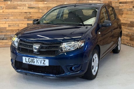 Dacia Sandero 0.9 TCe Ambiance Hatchback 5dr Petrol Manual Euro 6 (s/s) (90 ps) 81
