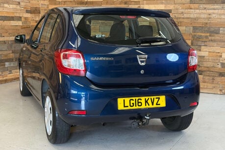 Dacia Sandero 0.9 TCe Ambiance Hatchback 5dr Petrol Manual Euro 6 (s/s) (90 ps) 59