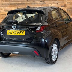 Toyota Yaris 1.5 VVT-h Icon Hatchback 5dr Petrol Hybrid E-CVT Euro 6 (s/s) (116 ps) 3