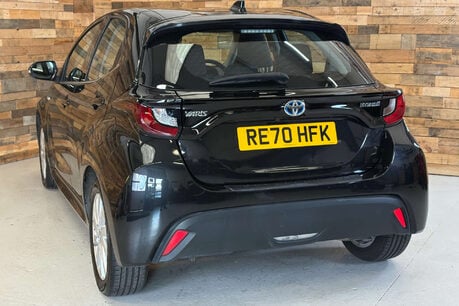 Toyota Yaris 1.5 VVT-h Icon Hatchback 5dr Petrol Hybrid E-CVT Euro 6 (s/s) (116 ps) 70