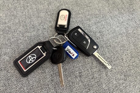 Toyota Yaris 1.5 VVT-h Icon Hatchback 5dr Petrol Hybrid E-CVT Euro 6 (s/s) (116 ps) 9
