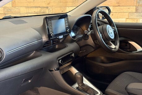 Toyota Yaris 1.5 VVT-h Icon Hatchback 5dr Petrol Hybrid E-CVT Euro 6 (s/s) (116 ps) 78
