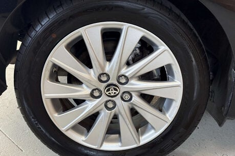 Toyota Yaris 1.5 VVT-h Icon Hatchback 5dr Petrol Hybrid E-CVT Euro 6 (s/s) (116 ps) 53