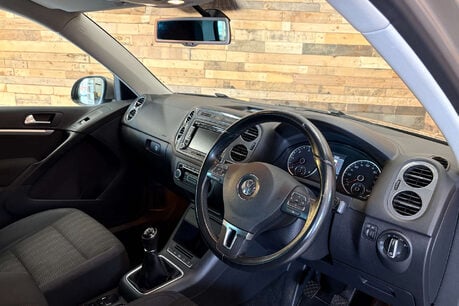 Volkswagen Tiguan 2.0 TDI BlueMotion Tech SE SUV 5dr Diesel Manual 2WD Euro 5 (s/s) (140 ps) 9