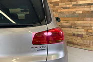 Volkswagen Tiguan 2.0 TDI BlueMotion Tech SE SUV 5dr Diesel Manual 2WD Euro 5 (s/s) (140 ps) 57