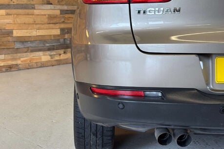 Volkswagen Tiguan 2.0 TDI BlueMotion Tech SE SUV 5dr Diesel Manual 2WD Euro 5 (s/s) (140 ps) 58