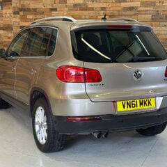 Volkswagen Tiguan 2.0 TDI BlueMotion Tech SE SUV 5dr Diesel Manual 2WD Euro 5 (s/s) (140 ps) 2
