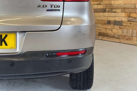 Volkswagen Tiguan 2.0 TDI BlueMotion Tech SE SUV 5dr Diesel Manual 2WD Euro 5 (s/s) (140 ps) 56