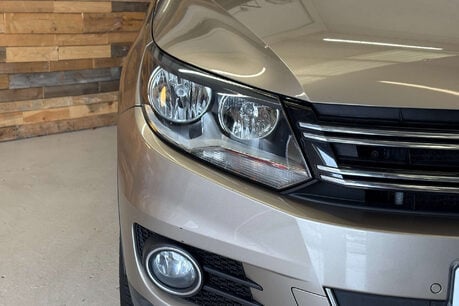 Volkswagen Tiguan 2.0 TDI BlueMotion Tech SE SUV 5dr Diesel Manual 2WD Euro 5 (s/s) (140 ps) 81