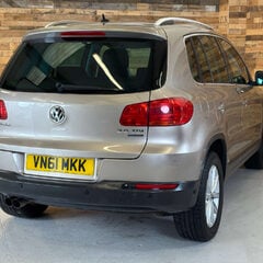 Volkswagen Tiguan 2.0 TDI BlueMotion Tech SE SUV 5dr Diesel Manual 2WD Euro 5 (s/s) (140 ps) 4