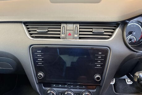 Skoda Octavia 2.0 TFSI vRS Hatchback 5dr Petrol Manual Euro 6 (s/s) (220 ps) 31