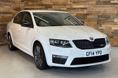 Skoda Octavia 2.0 TFSI vRS Hatchback 5dr Petrol Manual Euro 6 (s/s) (220 ps) 1