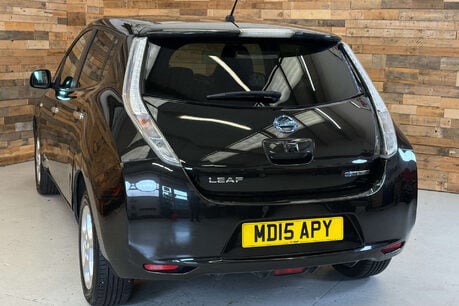 Nissan LEAF 24kWh Acenta Hatchback 5dr Electric Auto (107 bhp) 66