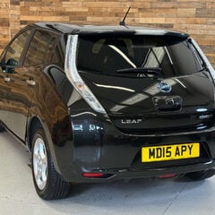Nissan LEAF 24kWh Acenta Hatchback 5dr Electric Auto (107 bhp) 2