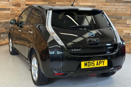 Nissan LEAF 24kWh Acenta Hatchback 5dr Electric Auto (107 bhp) 4