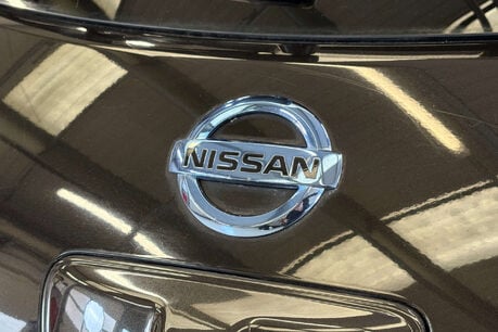 Nissan LEAF 24kWh Acenta Hatchback 5dr Electric Auto (107 bhp) 54