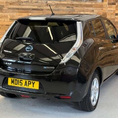 Nissan LEAF 24kWh Acenta Hatchback 5dr Electric Auto (107 bhp) 4