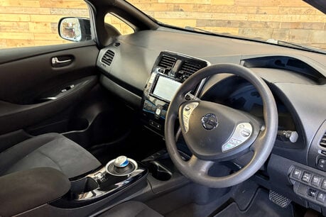 Nissan LEAF 24kWh Acenta Hatchback 5dr Electric Auto (107 bhp) 40