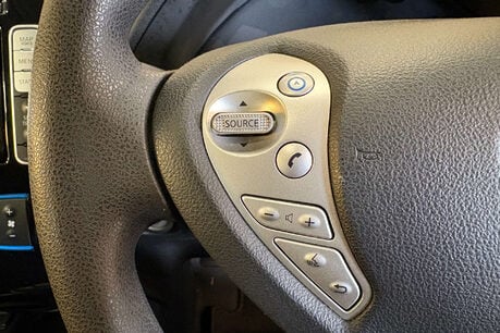 Nissan LEAF 24kWh Acenta Hatchback 5dr Electric Auto (107 bhp) 27