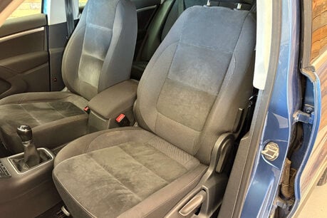 Volkswagen Tiguan 2.0 TDI BlueMotion Tech SE SUV 5dr Diesel Manual 2WD Euro 5 (s/s) (140 ps) 50