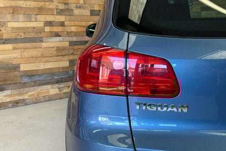 Volkswagen Tiguan 2.0 TDI BlueMotion Tech SE SUV 5dr Diesel Manual 2WD Euro 5 (s/s) (140 ps) 72