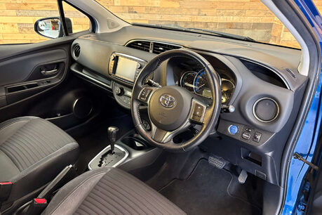 Toyota Yaris 1.5 VVT-h Excel Hatchback 5dr Petrol Hybrid E-CVT Euro 6 (15in Alloy) (101 7