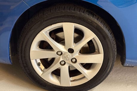 Toyota Yaris 1.5 VVT-h Excel Hatchback 5dr Petrol Hybrid E-CVT Euro 6 (15in Alloy) (101 55
