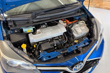 Toyota Yaris 1.5 VVT-h Excel Hatchback 5dr Petrol Hybrid E-CVT Euro 6 (15in Alloy) (101 50