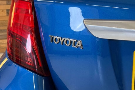 Toyota Yaris 1.5 VVT-h Excel Hatchback 5dr Petrol Hybrid E-CVT Euro 6 (15in Alloy) (101 59