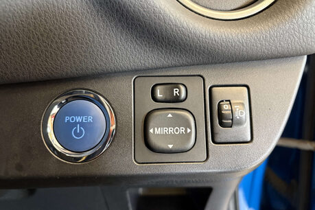 Toyota Yaris 1.5 VVT-h Excel Hatchback 5dr Petrol Hybrid E-CVT Euro 6 (15in Alloy) (101 74