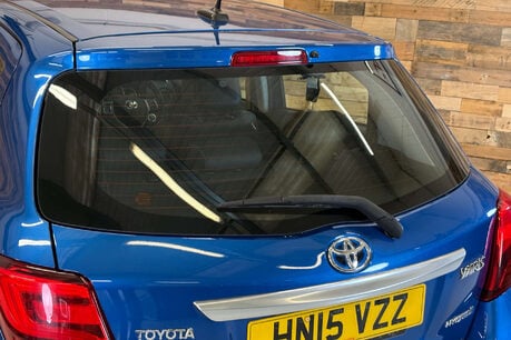 Toyota Yaris 1.5 VVT-h Excel Hatchback 5dr Petrol Hybrid E-CVT Euro 6 (15in Alloy) (101 65