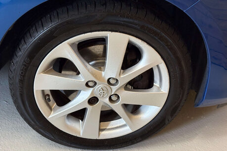 Toyota Yaris 1.5 VVT-h Excel Hatchback 5dr Petrol Hybrid E-CVT Euro 6 (15in Alloy) (101 52