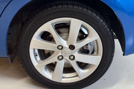 Toyota Yaris 1.5 VVT-h Excel Hatchback 5dr Petrol Hybrid E-CVT Euro 6 (15in Alloy) (101 54