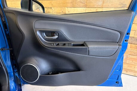 Toyota Yaris 1.5 VVT-h Excel Hatchback 5dr Petrol Hybrid E-CVT Euro 6 (15in Alloy) (101 43