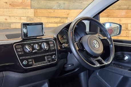 Volkswagen Up 1.0 High up! Hatchback 5dr Petrol ASG Euro 5 (75 ps) 71