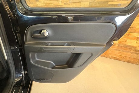 Volkswagen Up 1.0 High up! Hatchback 5dr Petrol ASG Euro 5 (75 ps) 38