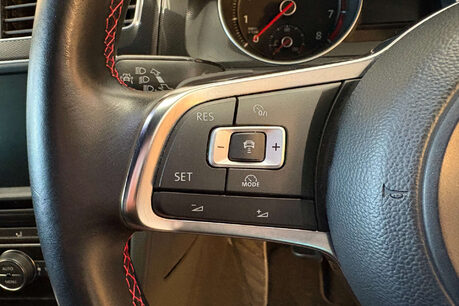 Volkswagen Golf 2.0 TSI BlueMotion Tech GTI Hatchback 5dr Petrol DSG Euro 6 (s/s) (220 ps) 33