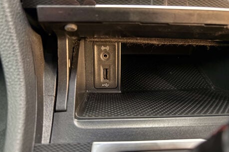 Volkswagen Golf 2.0 TSI BlueMotion Tech GTI Hatchback 5dr Petrol DSG Euro 6 (s/s) (220 ps) 28