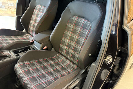 Volkswagen Golf 2.0 TSI BlueMotion Tech GTI Hatchback 5dr Petrol DSG Euro 6 (s/s) (220 ps) 22