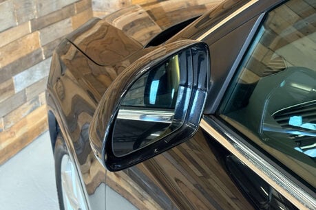 Audi Q3 2.0 TFSI S line SUV 5dr Petrol S Tronic quattro Euro 5 (s/s) (170 ps) 64