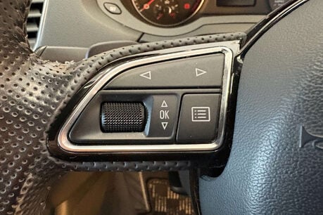 Audi Q3 2.0 TFSI S line SUV 5dr Petrol S Tronic quattro Euro 5 (s/s) (170 ps) 43