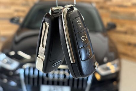 Audi Q3 2.0 TFSI S line SUV 5dr Petrol S Tronic quattro Euro 5 (s/s) (170 ps) 14