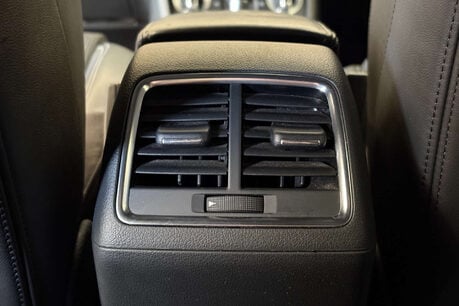 Audi Q3 2.0 TFSI S line SUV 5dr Petrol S Tronic quattro Euro 5 (s/s) (170 ps) 37