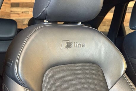 Audi Q3 2.0 TFSI S line SUV 5dr Petrol S Tronic quattro Euro 5 (s/s) (170 ps) 66