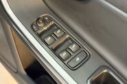 Volvo V60 2.0 D4 SE Lux Nav Estate 5dr Diesel Auto Euro 6 (s/s) (190 ps) 38