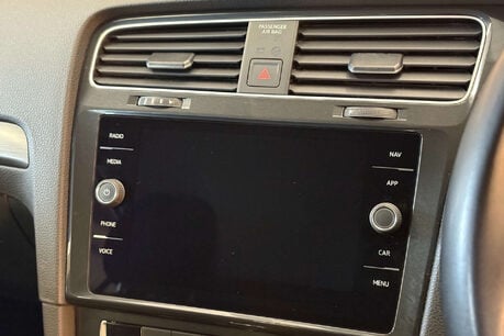 Volkswagen Golf 35.8kWh e-Golf Hatchback 5dr Electric Auto (136 ps) 39